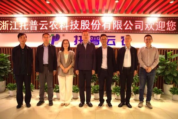 內蒙古自治區農牧業技術推廣中心主任胡有林一行赴好色视频下载链接考察調研