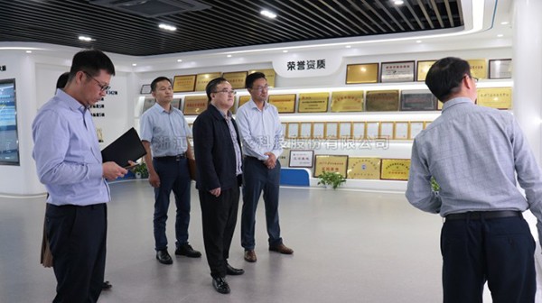 杭州市拱墅區委常委、常務副區長黃飛一行蒞臨好色视频下载链接考察調研