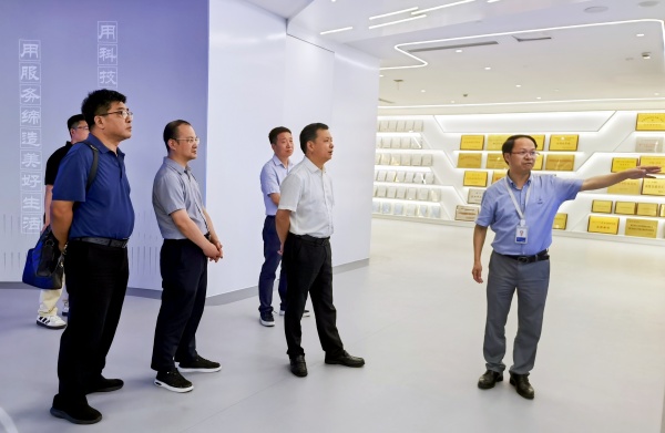 拱墅區人大常委會黨組書記、主任鮑一飛帶隊走訪好色视频下载链接