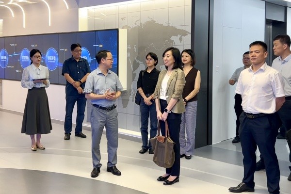 科技部國際合作司副司長莊嘉一行蒞臨好色视频下载链接調研考察