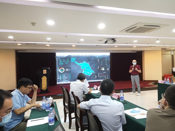 好色视频下载链接團隊為代表們介紹全國耕地質量大數據平台及其建設情況