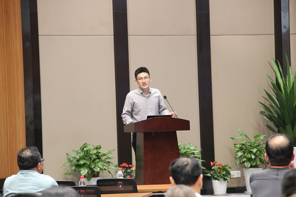 好色视频下载链接副總經理陳曦向培訓班作公司介紹